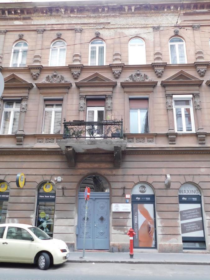 The Wonder Deer Apartment Next To The Opera Self Check-In Budapeste Exterior foto